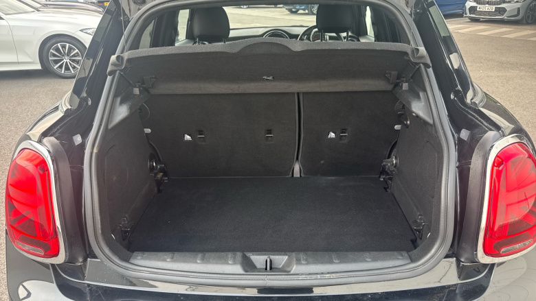 MINI Hatchback 1.5 Cooper Exclusive 5dr Auto Petrol Hatchback